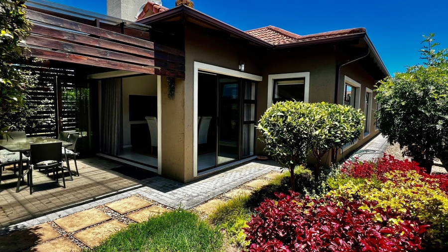 3 Bedroom Property for Sale in Earls Court Lifestyle Estate Western Cape